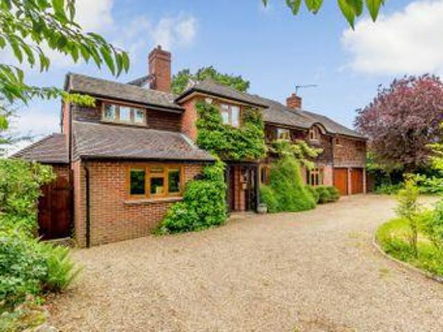 House for sale in Pachesham Park, Surrey