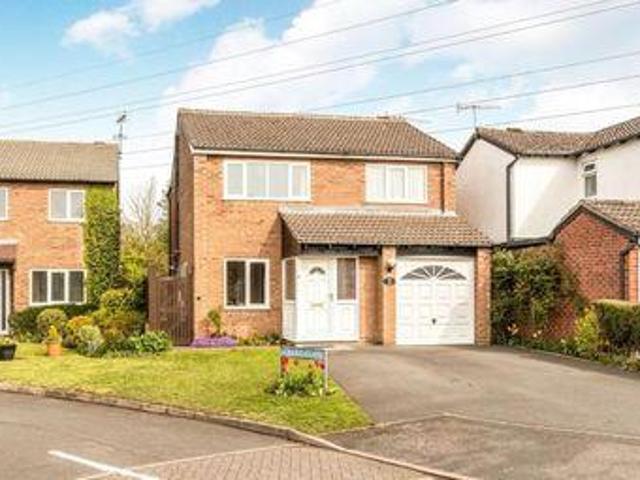 House for sale in Green Close, Warwickshire