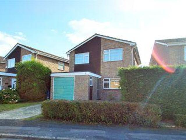 House for sale in Heol-las, Surrey