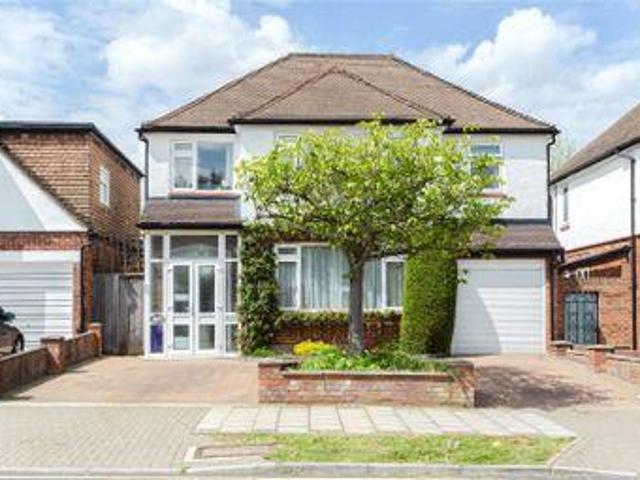 House for sale in Little Stanmore, Greater London
