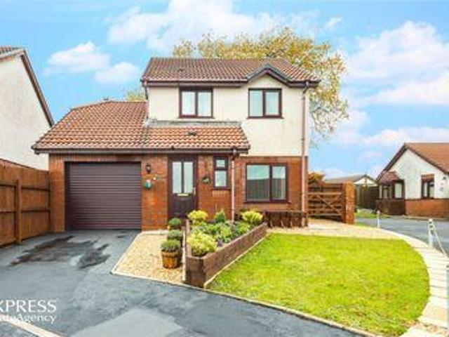 House for sale in Ammanford, Wales