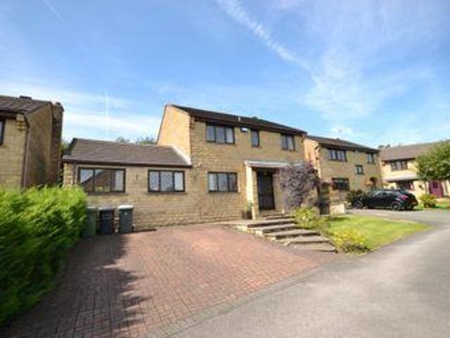 House for sale in Huddersfield, West Yorkshire