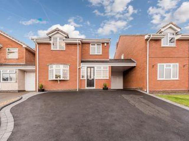 House for sale in Kingswinford, West Midlands