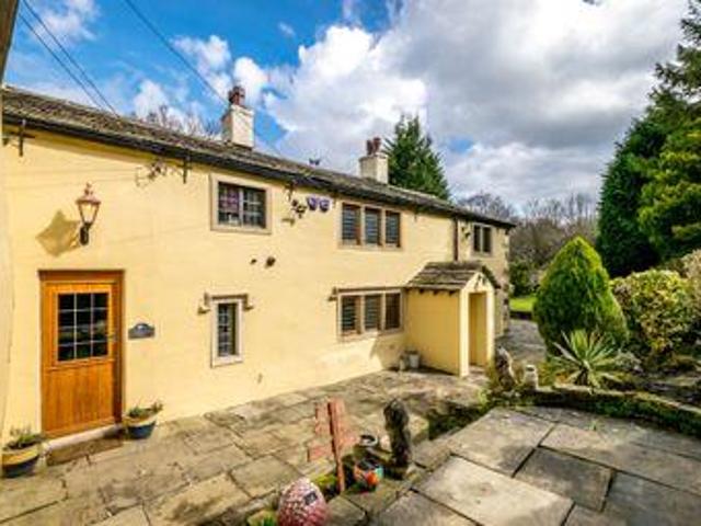 House for sale in Halifax, Calderdale