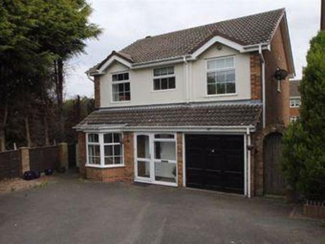 House for sale in Halesowen, West Midlands