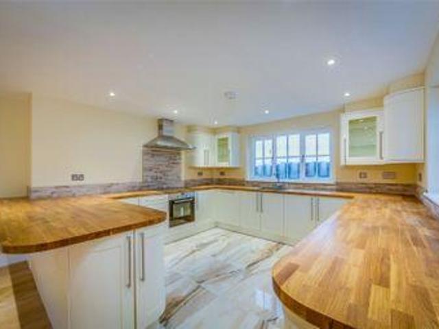 House for sale in Duton Hill
