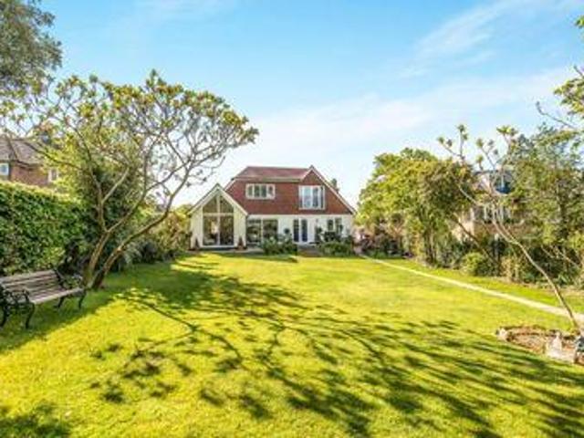 House for sale in Pachesham Park, Surrey