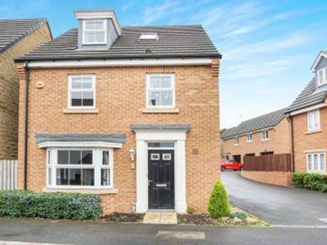 House for sale in Pudsey, West Yorkshire