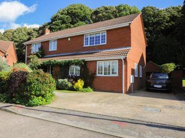 House for sale in Loundsley Green, East Midlands