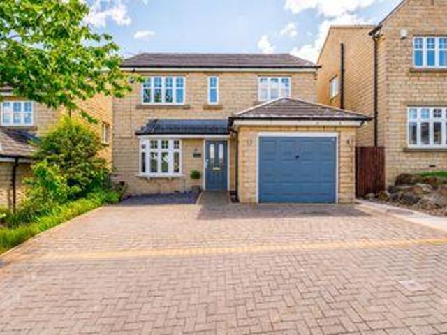 House for sale in Elland, West Yorkshire