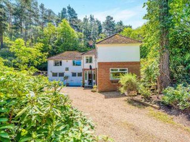 House for sale in Fole, Surrey