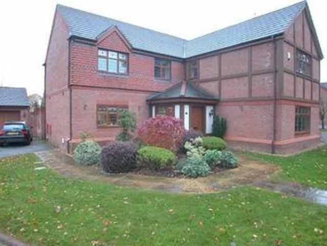 House for sale in Rossmore, Cheshire