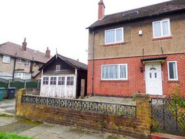 House for sale in Huddersfield, Kirklees