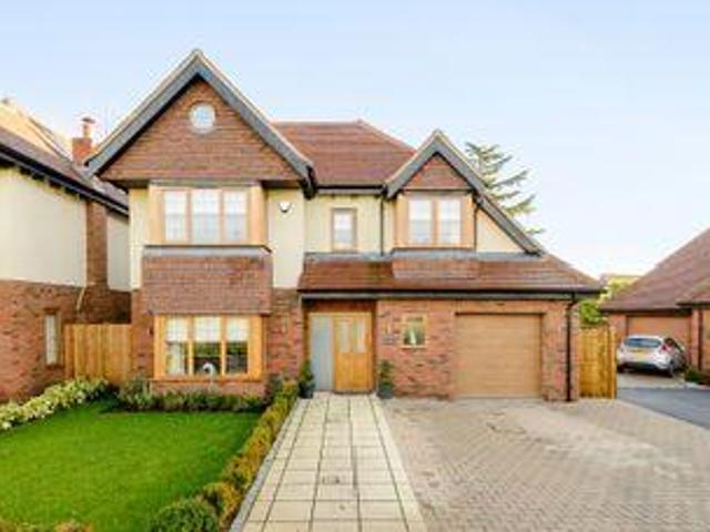 House for sale in Uxbridge, Greater London