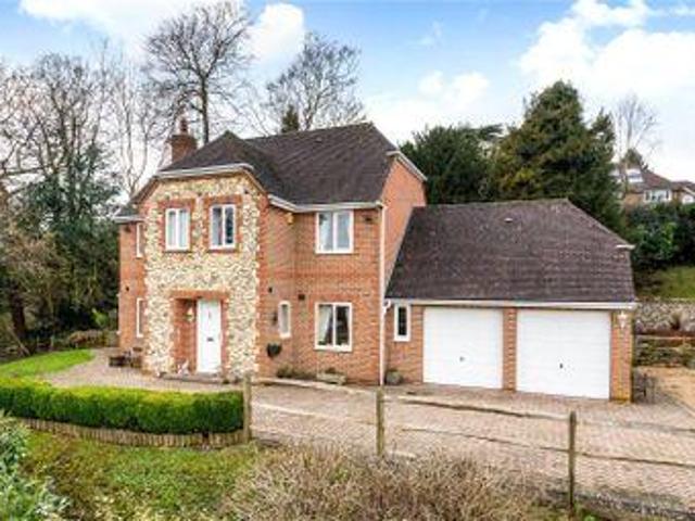House for sale in Hillview, Surrey