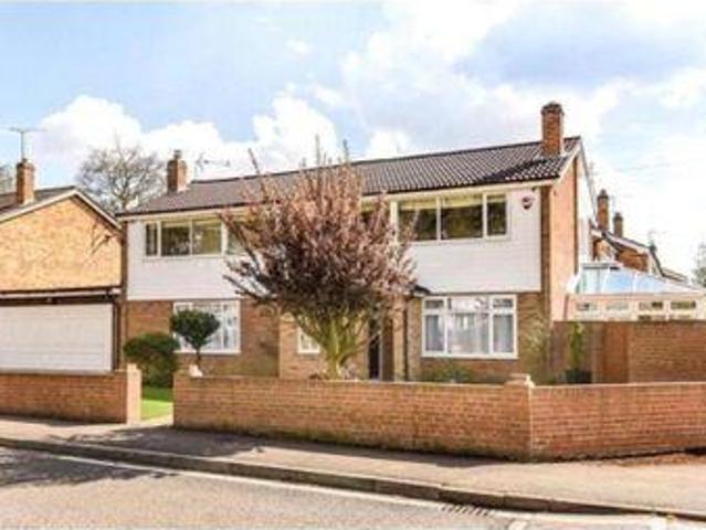House for sale in Crowthorne, Bracknell Forest