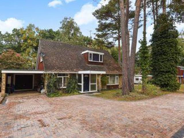 House for sale in Crowthorne