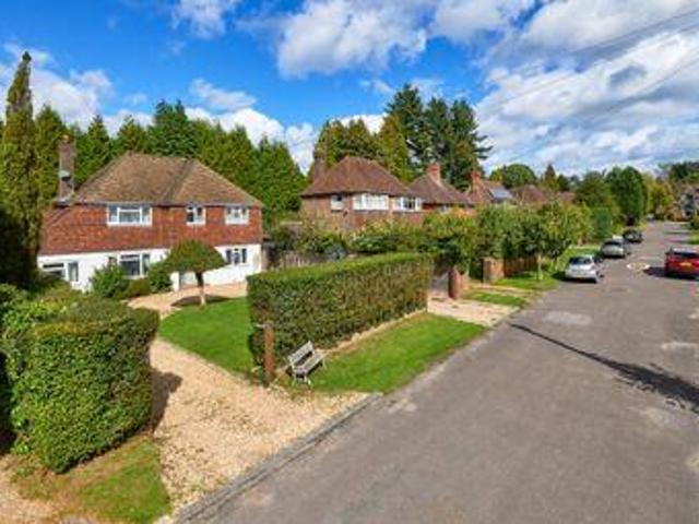 House for sale in Fole, Surrey