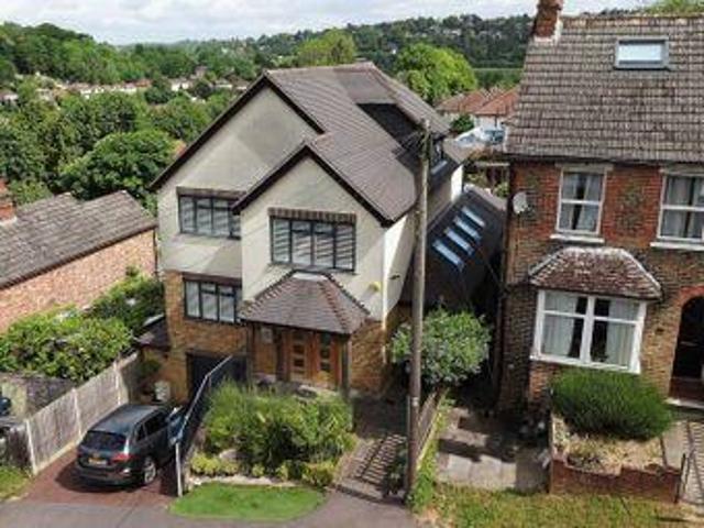 House for sale in Hillview, Surrey