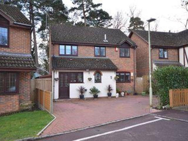 House for sale in Crowthorne, Bracknell Forest