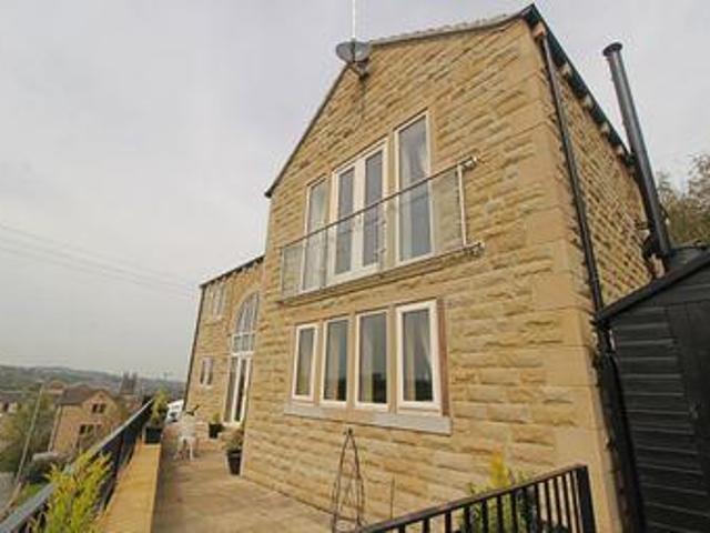 House for sale in Holmfirth, West Yorkshire