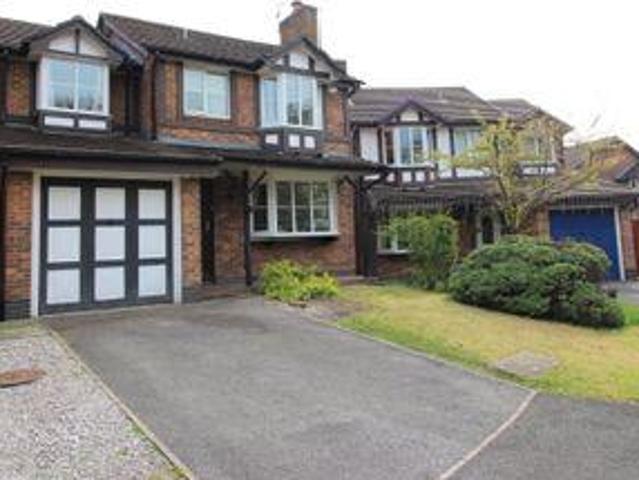 House for sale in Charlesworth, East Midlands