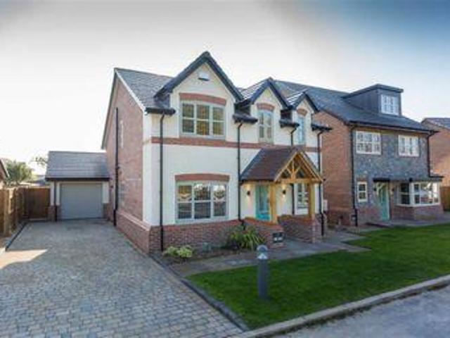House for sale in Higher Bartle, Lancashire