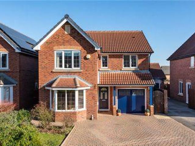 House for sale in Batley, West Yorkshire