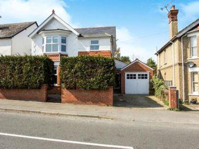 House for sale in Heol-las, Surrey
