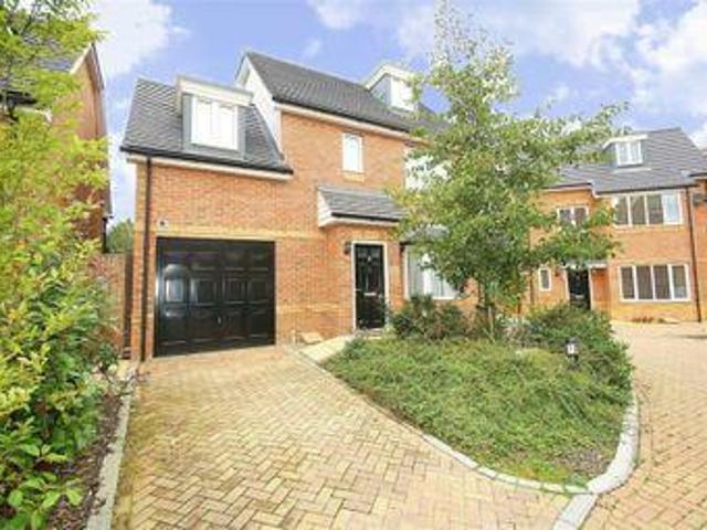 House for sale in Iver