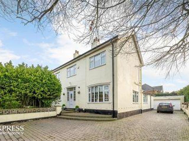 House for sale in Roby Mill, Lancashire