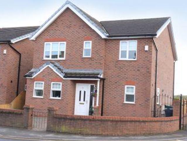 House for sale in Roby Mill, Lancashire
