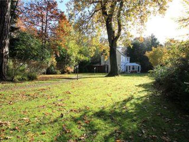 House for sale in Heol-las, Surrey