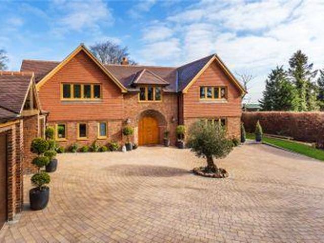 House for sale in Hillview, Surrey