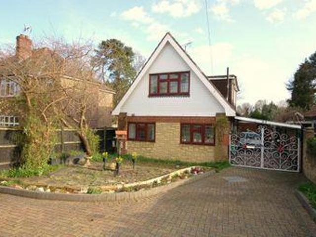 House for sale in Heol-las, Surrey