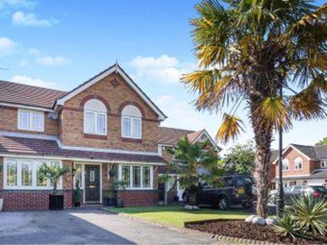 House for sale in Halton