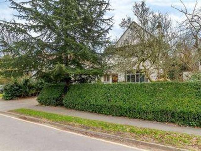 House for sale in Batchworth, Hertfordshire