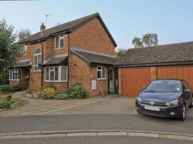 House for sale in Uxbridge, Greater London