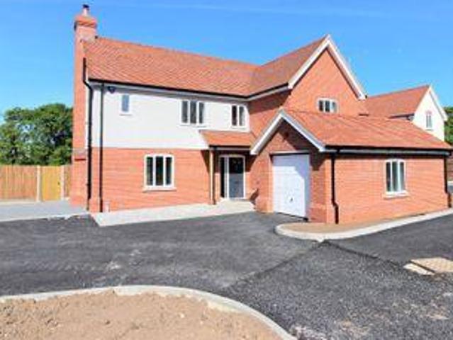 House for sale in Epping