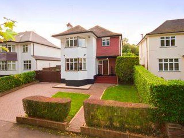 House for sale in Batchworth, Hertfordshire
