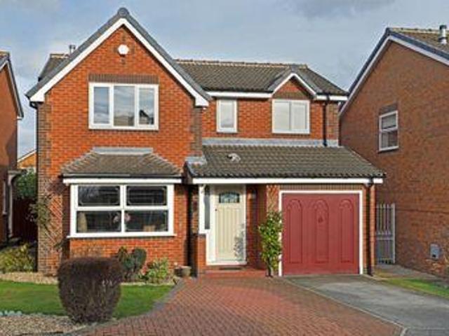 House for sale in Dewsbury, West Yorkshire