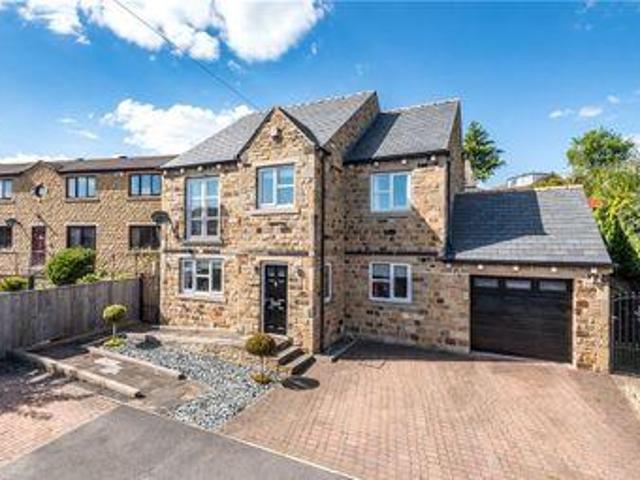 House for sale in Mirfield, West Yorkshire