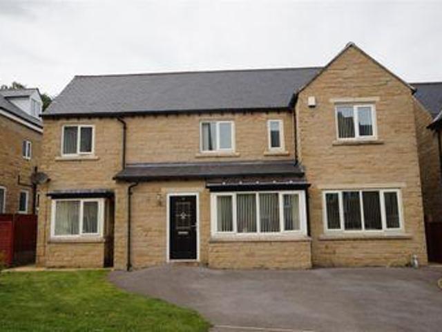 House for sale in Halifax, West Yorkshire