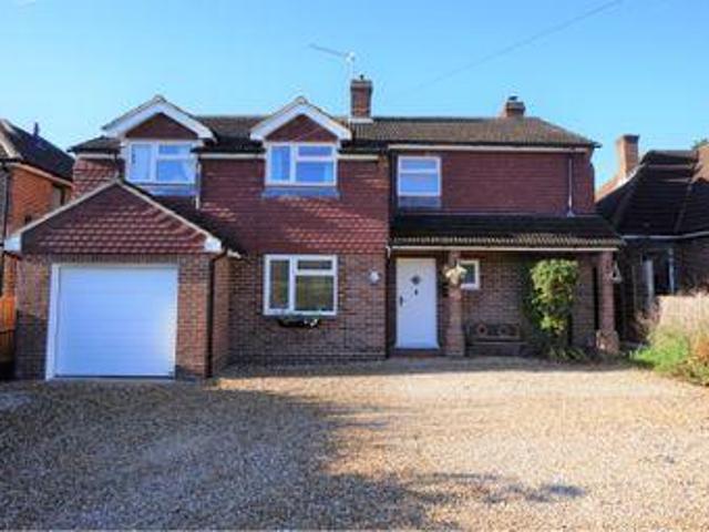 House for sale in Heol-las, Surrey