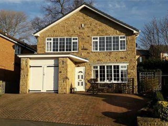 House for sale in Mirfield, West Yorkshire