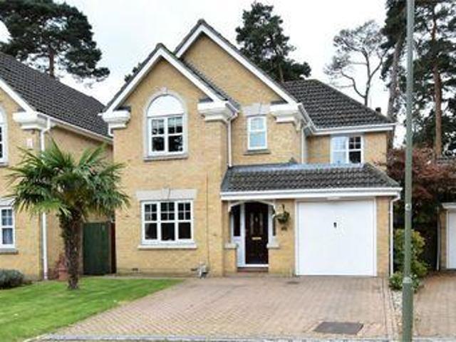 House for sale in Heol-las, Surrey