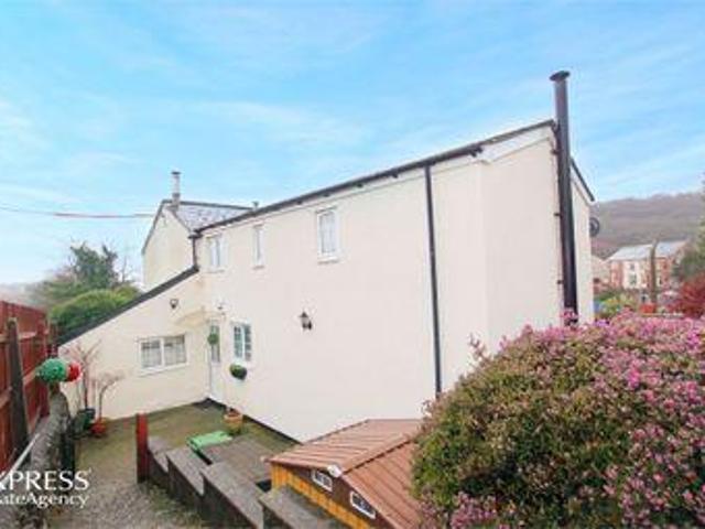 House for sale in Griffithstown, Wales
