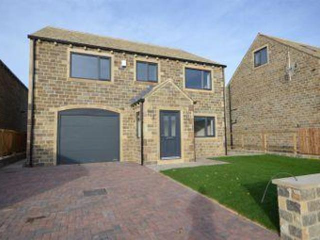 House for sale in Halifax, Calderdale