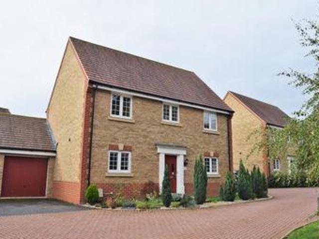 House for sale in Heol-las, Surrey