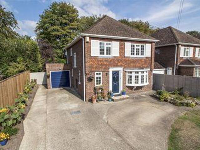 House for sale in Fleet, Hart